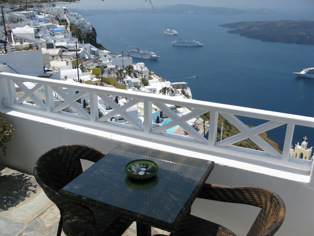 Superior Studio Caldera View
