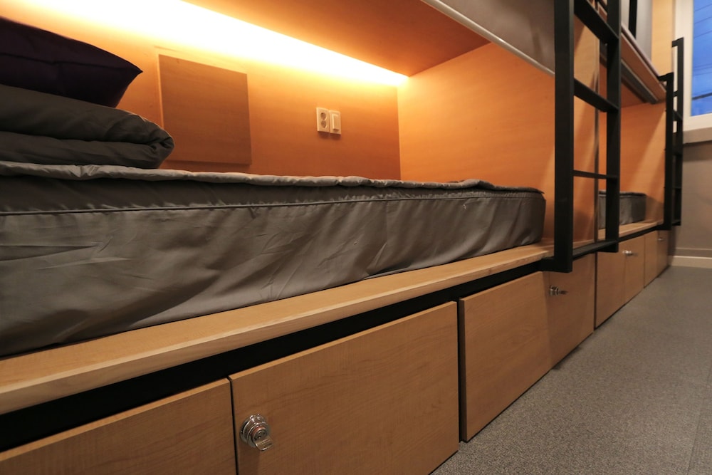 Shared Dormitory, Men only (4 persons) photo 2