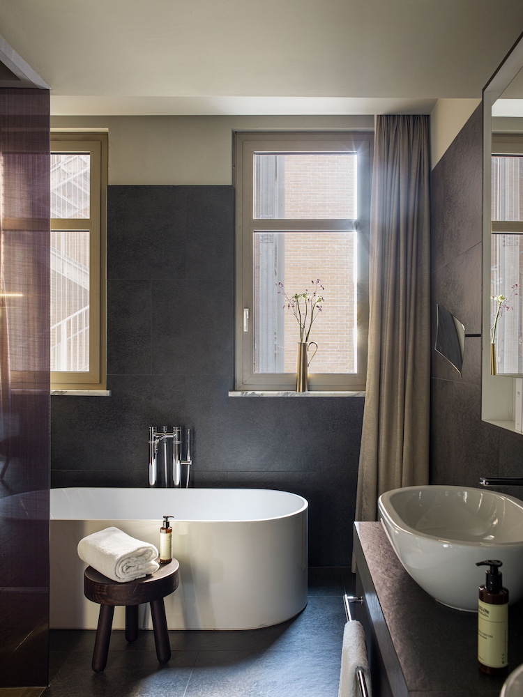 4 Bedrooms Ultimate ME + Suite wit Terrace