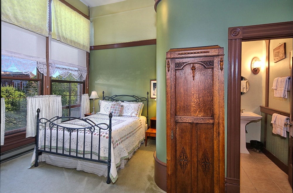 Deluxe Room (2nd Floor) photo 1