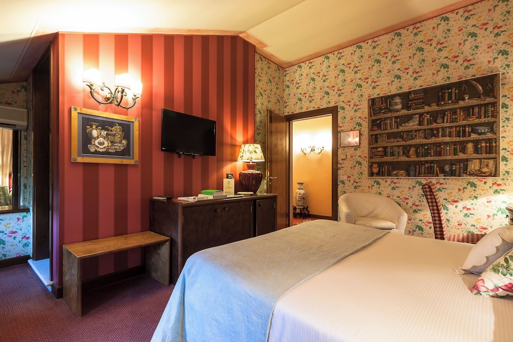 Comfort Room photo 2