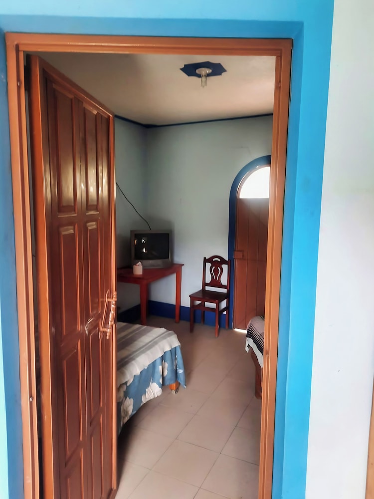 Comfort Room, City View