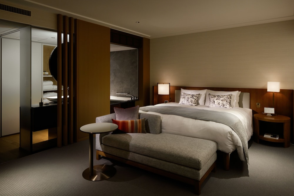 Premier Grand - Deluxe King with the Club Lounge Access (breakfast, tea, and bar time) - Photo 8