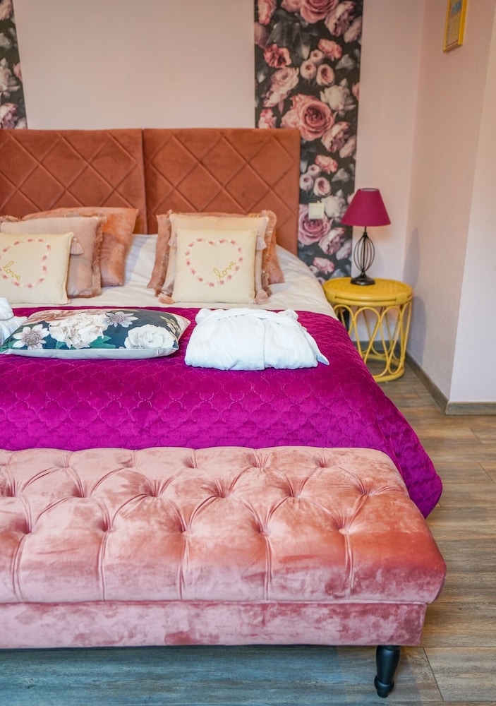 Room (Boheme Chic) photo 1