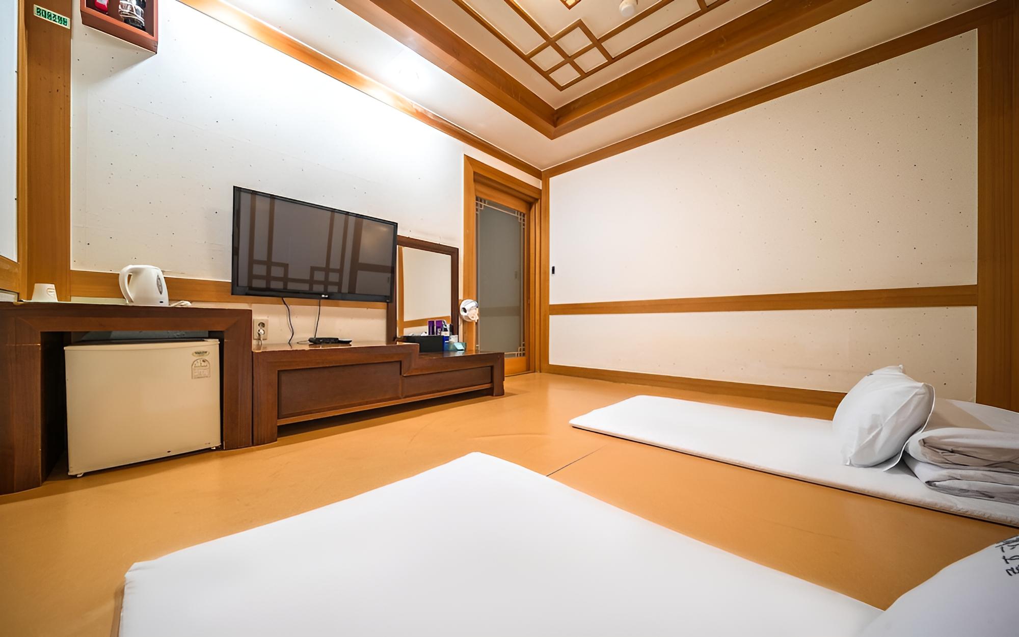 Room (Standard room - Ondol (additional on-) - Photo 3