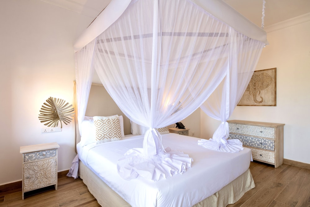 Deluxe Room, Ocean View - Photo 7