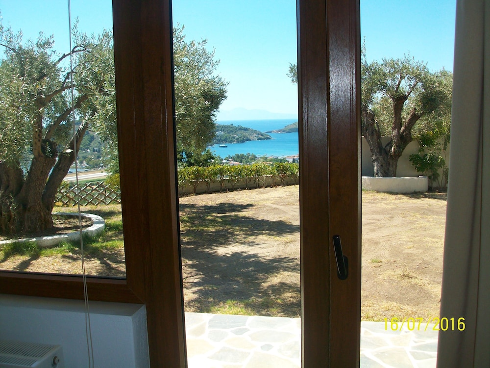 Apartment, 2 Bedrooms, Sea View photo 2
