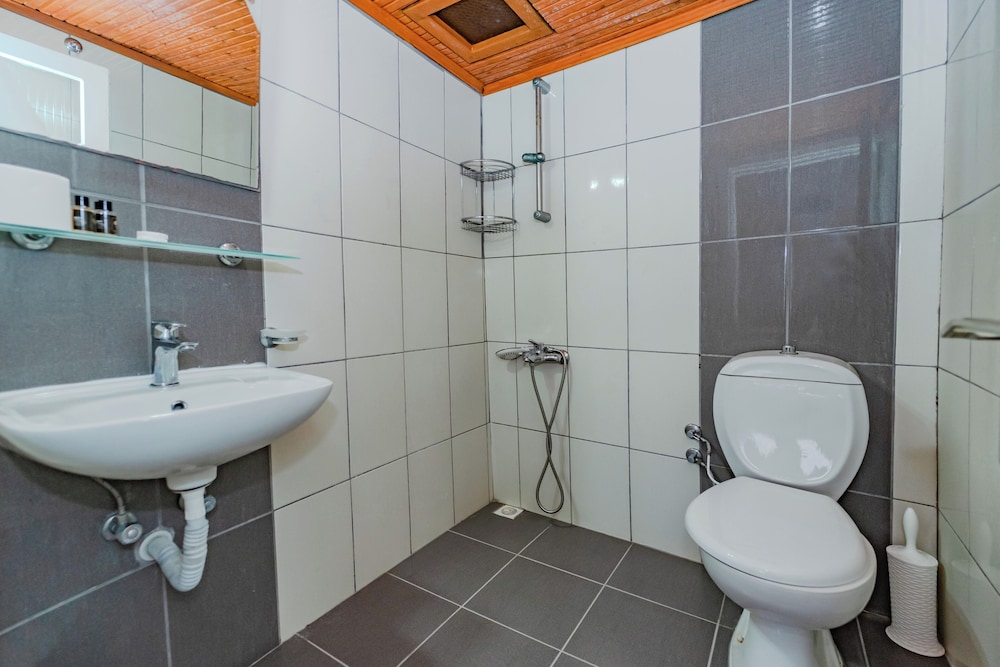 Standard Triple Room photo 2
