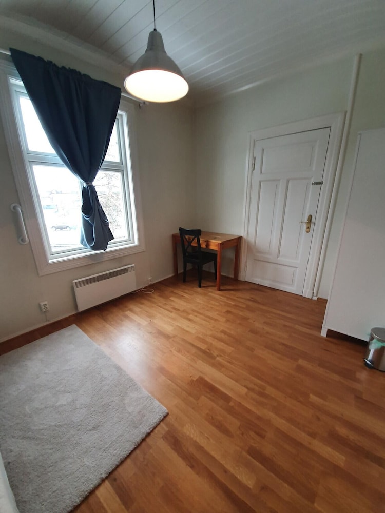Economy Double Room photo 2