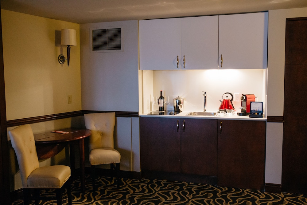 Superior Suite, Multiple Beds, City View (Penthouse Saint-Sulpice) photo 3