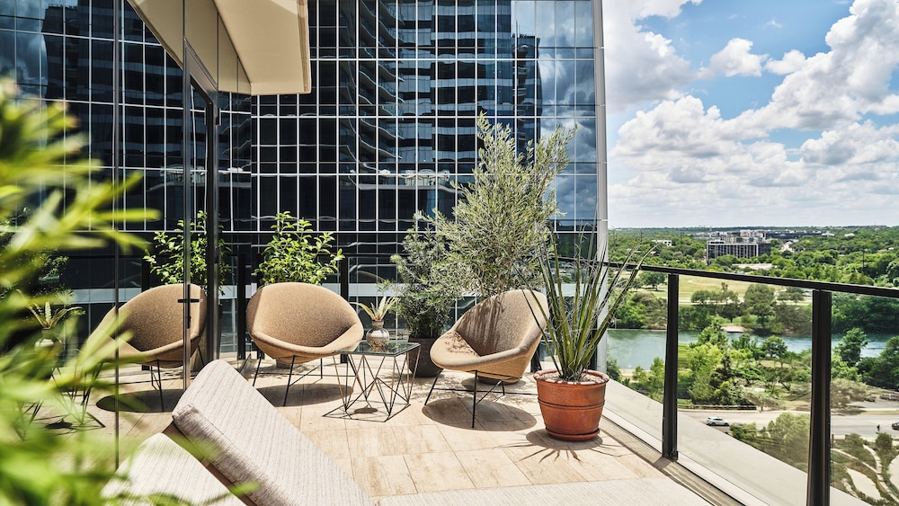 Proper Penthouse - Photo 11