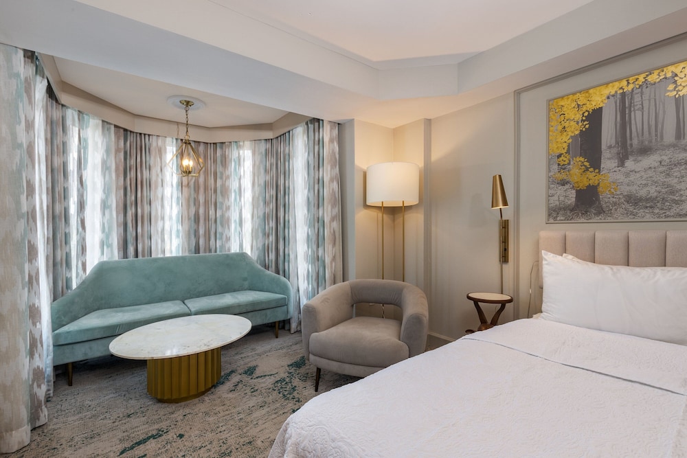 Room, 1 King Bed, Tower