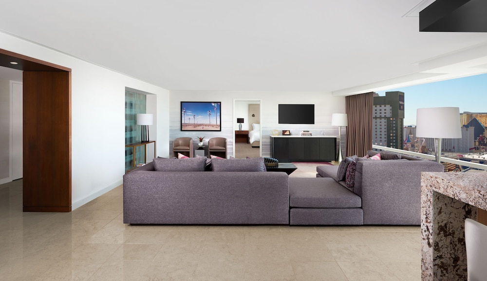 Executive Hospitality Tower Suite