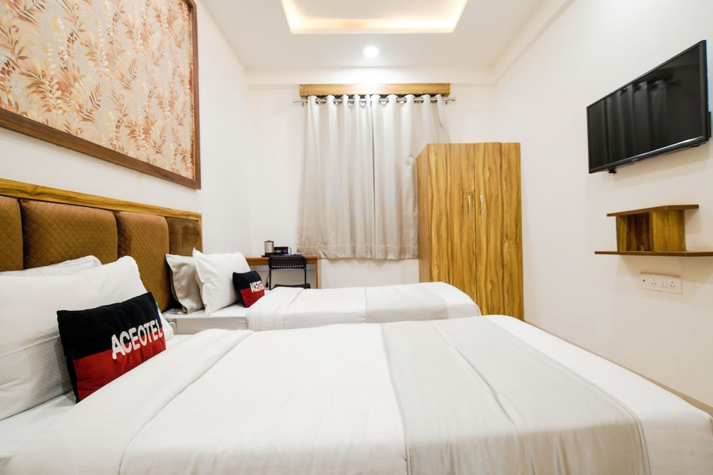 Deluxe Twin Room - Photo 10