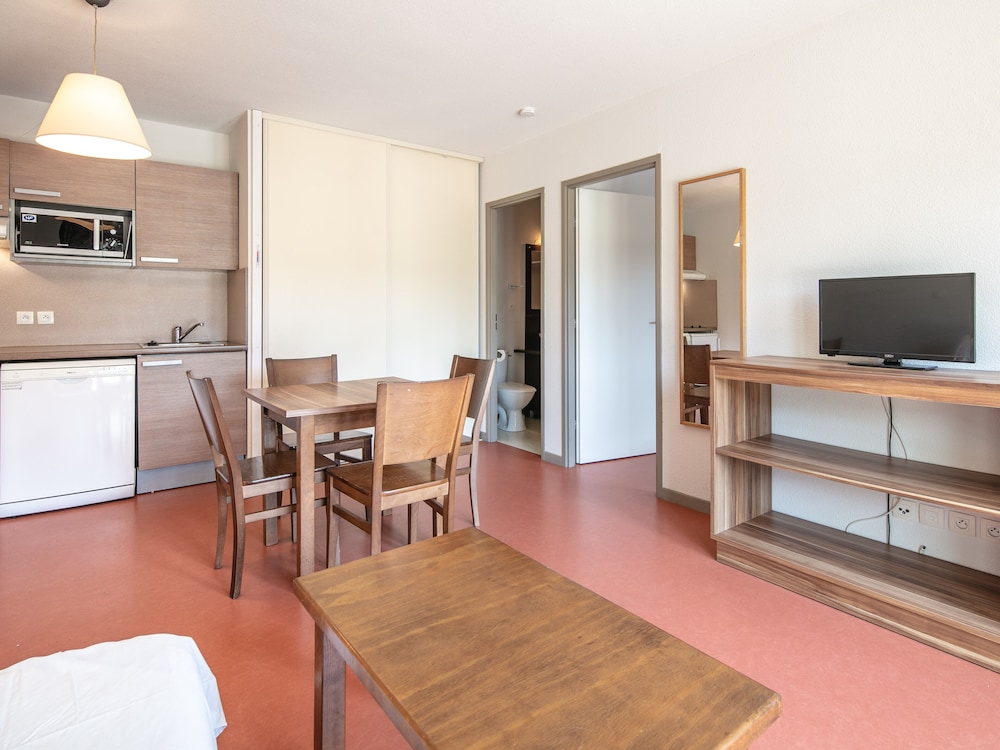 Apartment, Accessible photo 3