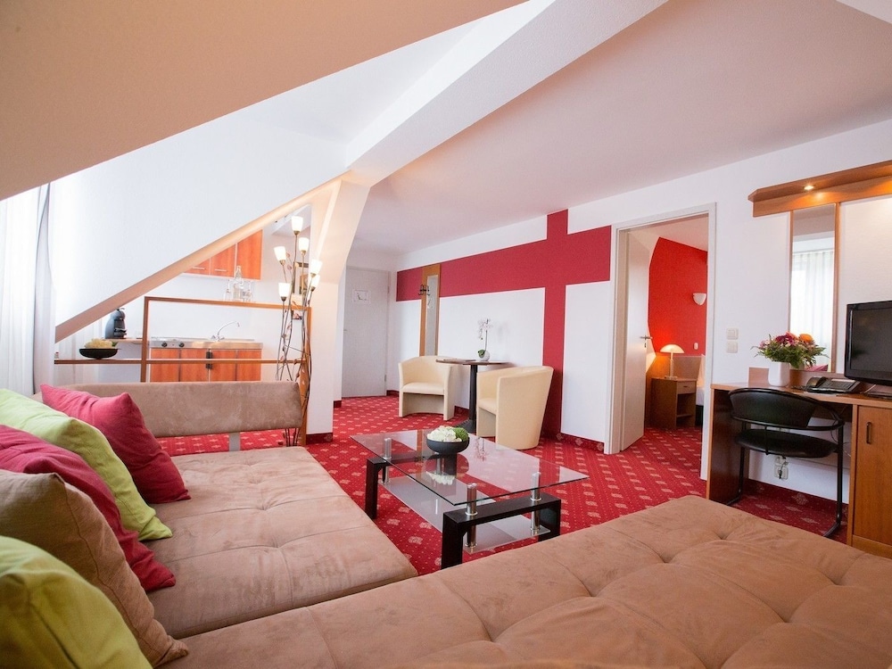 Comfort Suite photo 2