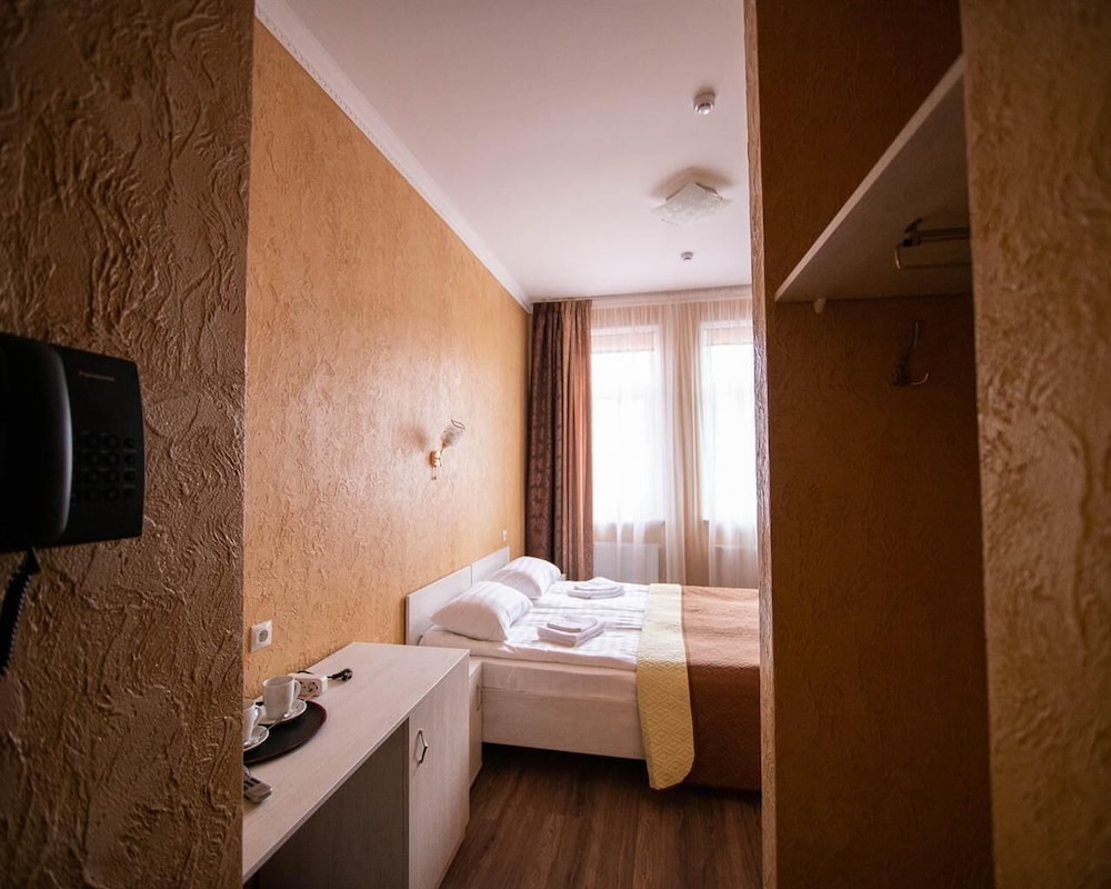 Economy Double Or Twin Room photo 2