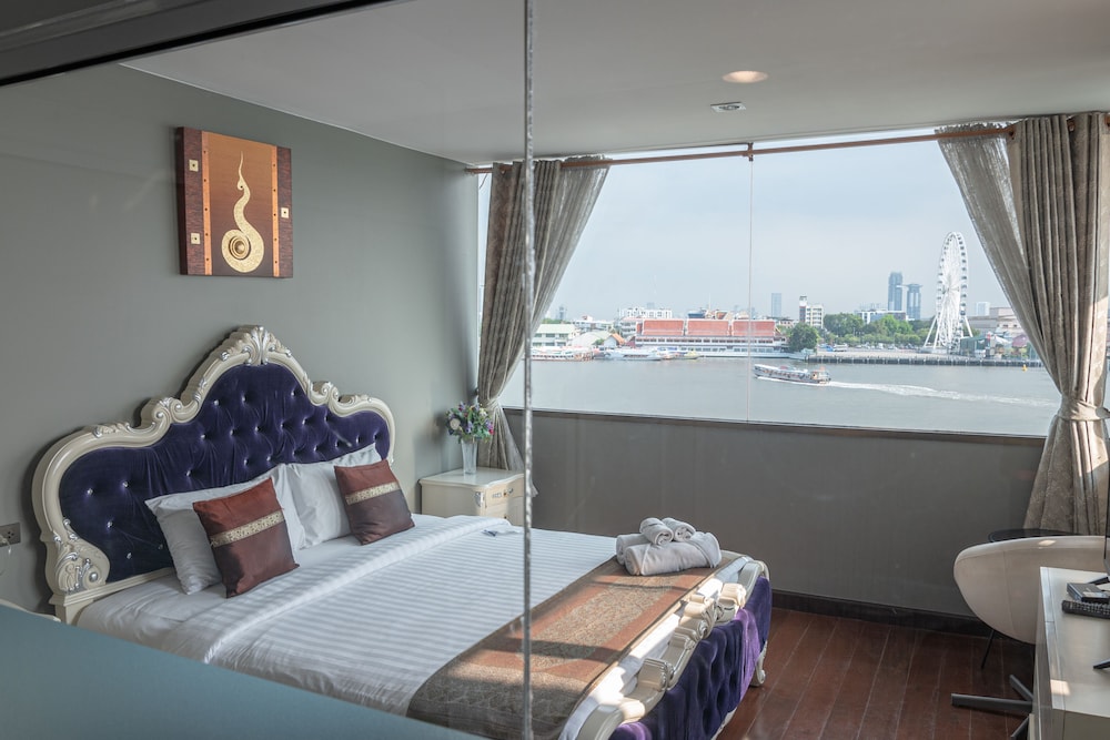 Grand Deluxe Room - River View photo 2
