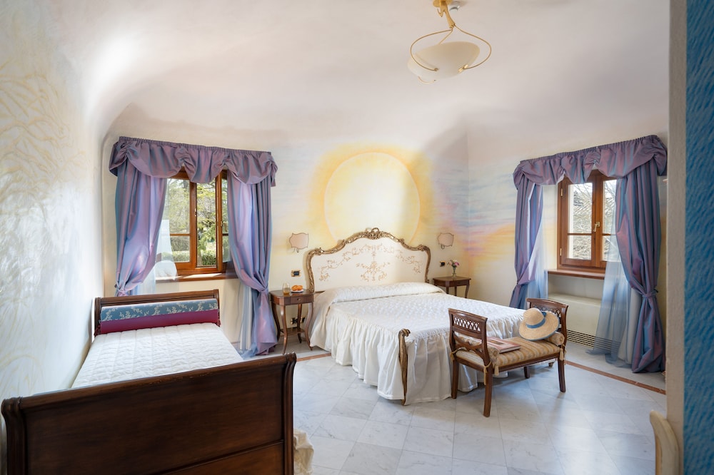 Superior Triple Room photo 2