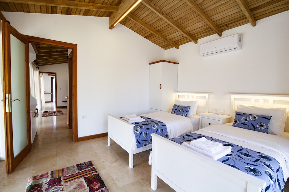 Elite Chalet, 2 Bedrooms, Non Smoking, Mountain View photo 1