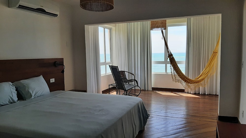 Panoramic Studio Suite, 1 King Bed photo 1