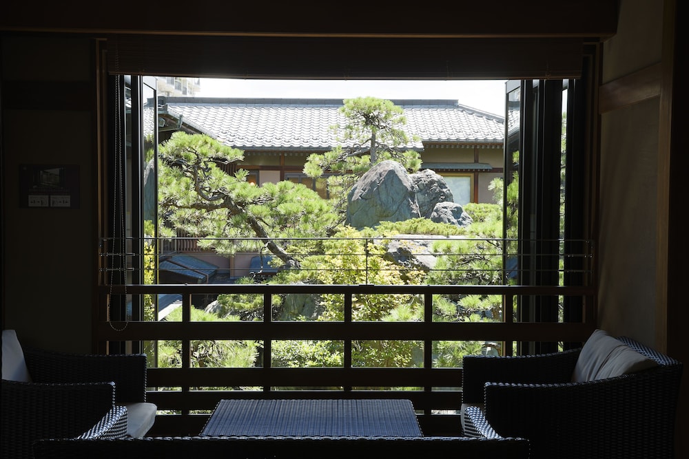 Japanese Traditional Superior Room with Open Air Bath, Garden View(No Single Use) photo 2
