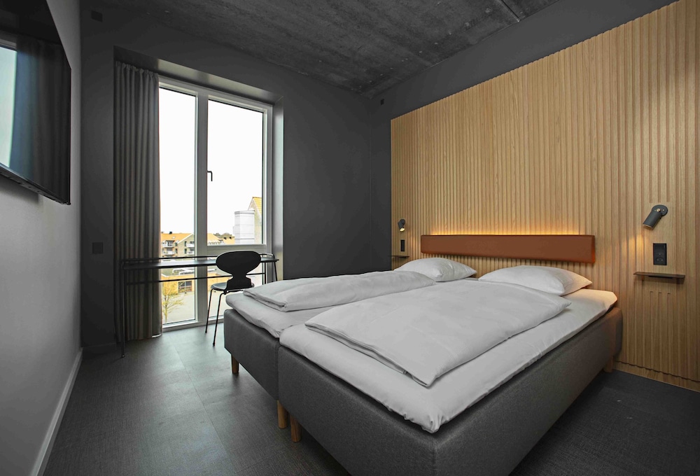 Standard Twin Room, 2 Twin Beds - Photo 1