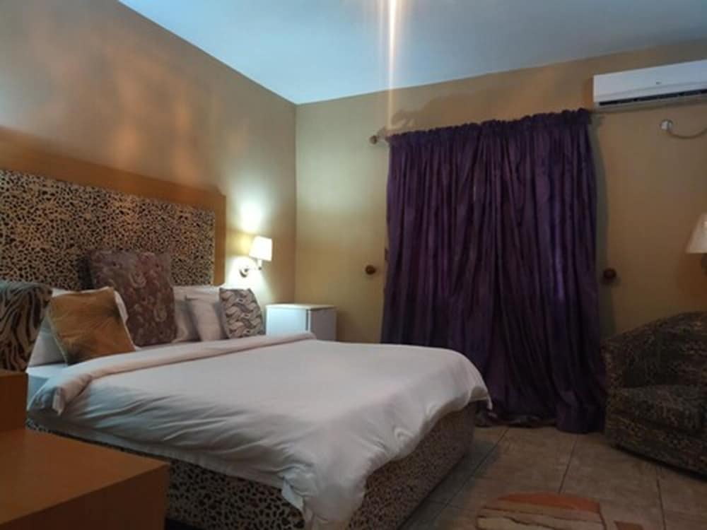 Executive Room - Photo 4