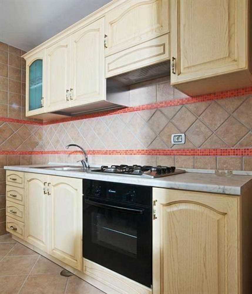 Family Apartment, 1 Bedroom, Partial Sea View - Photo 4