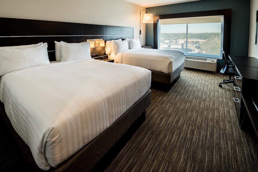 Standard Room, 2 Queen Beds (Walk-In Shower)