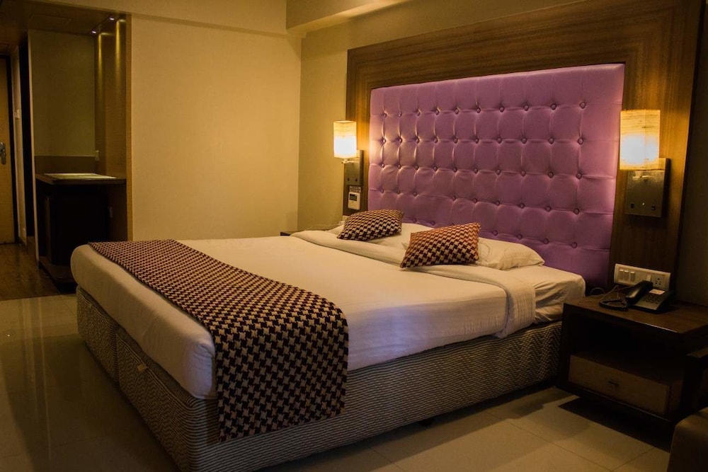 Executive Room - Photo 2