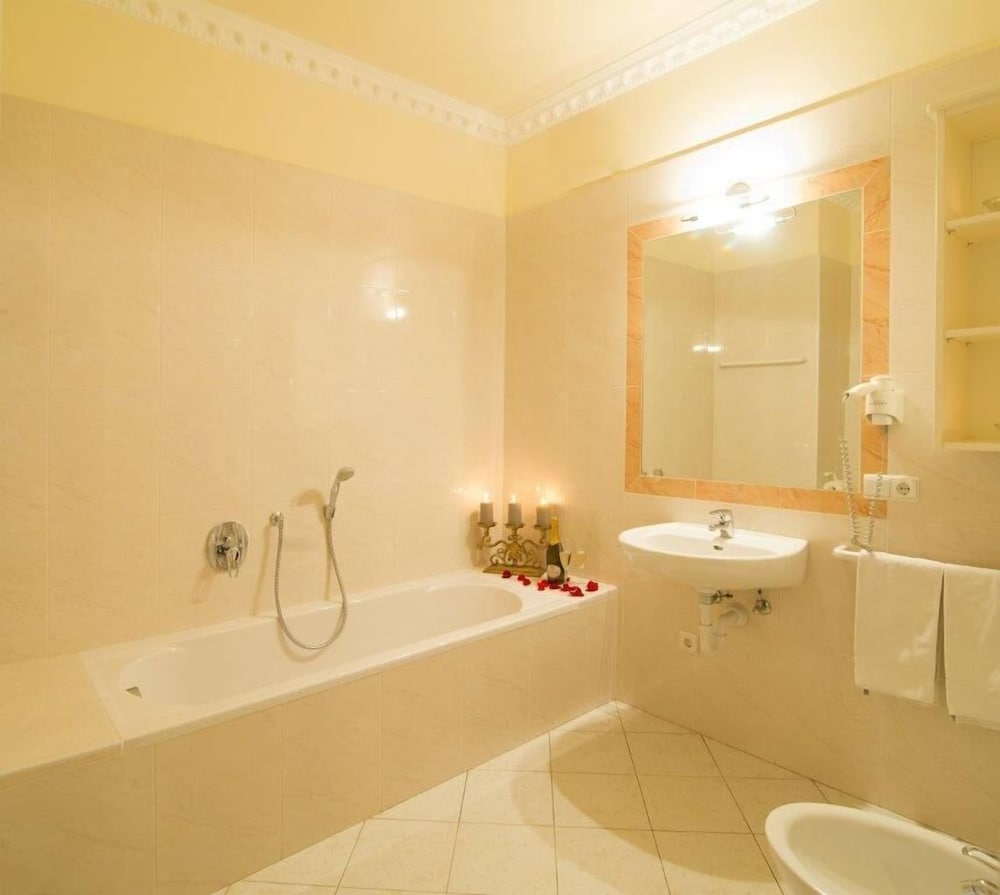 Basic Apartment, 1 Double Bed, Non Smoking photo 3