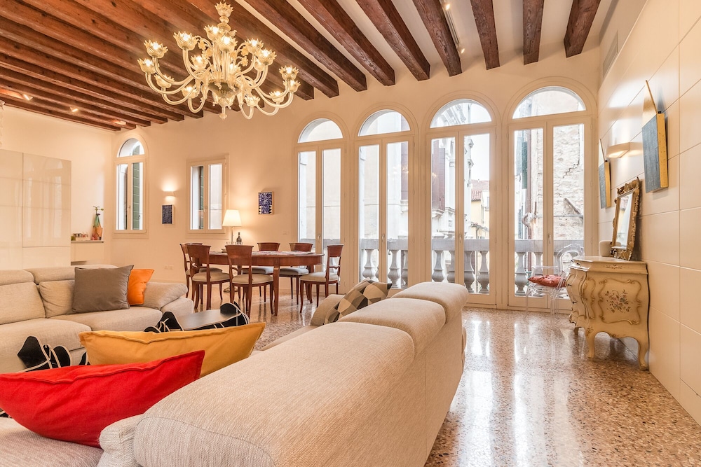 Luxury Apartment photo 1