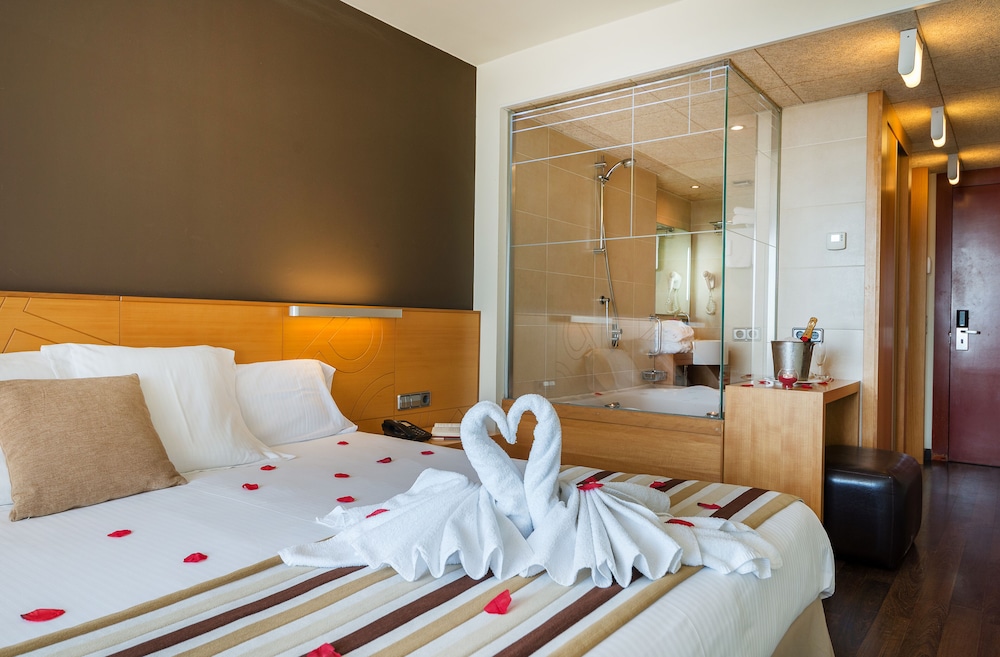 Standard Double Room, Jetted Tub photo 3
