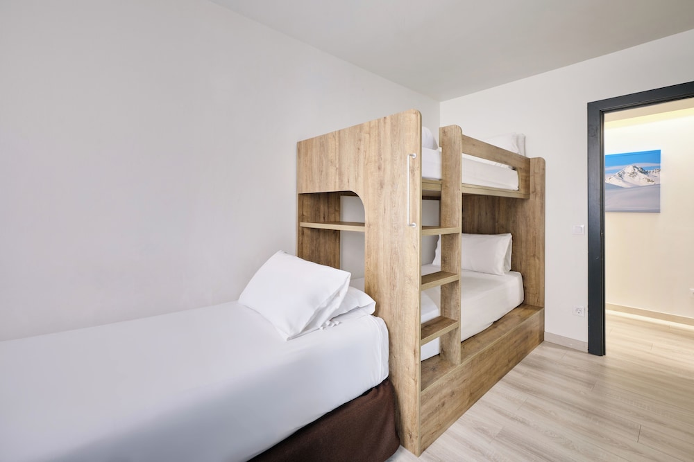 Deluxe Room (Family) photo 1