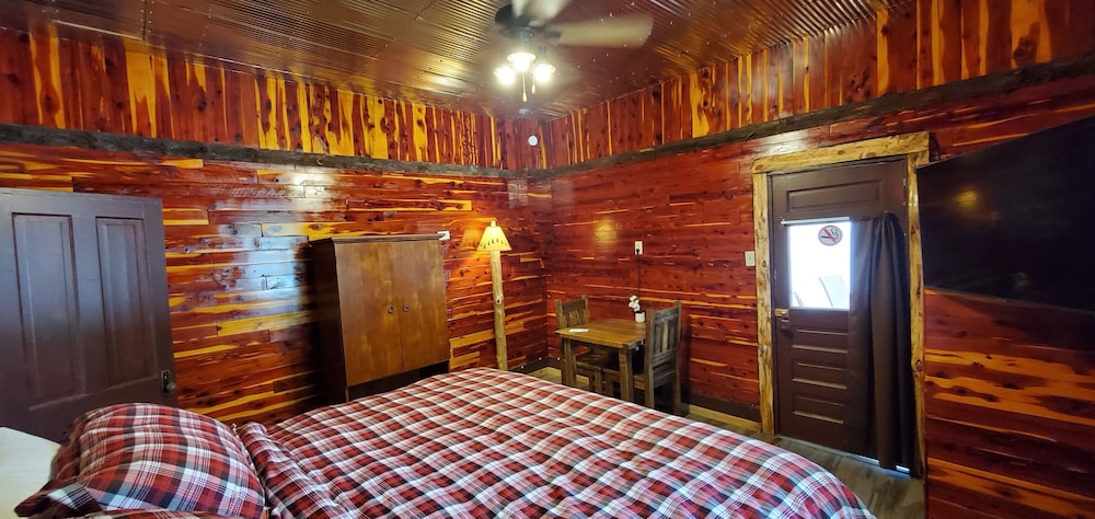 Standard Room, 2 Bedrooms, Non Smoking (206) photo 2