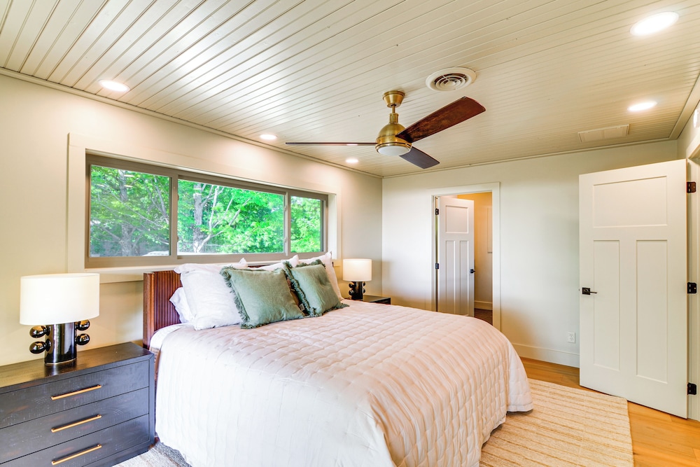 House (4 Bedrooms) photo 2