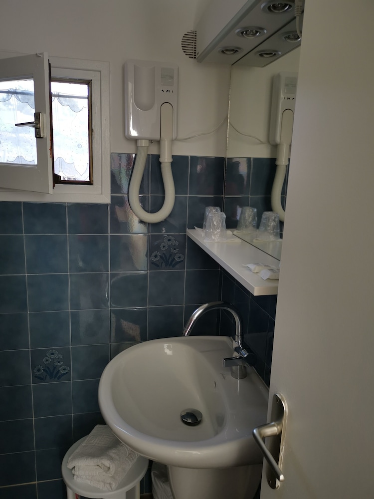 Quadruple Room, Garden View - Photo 3