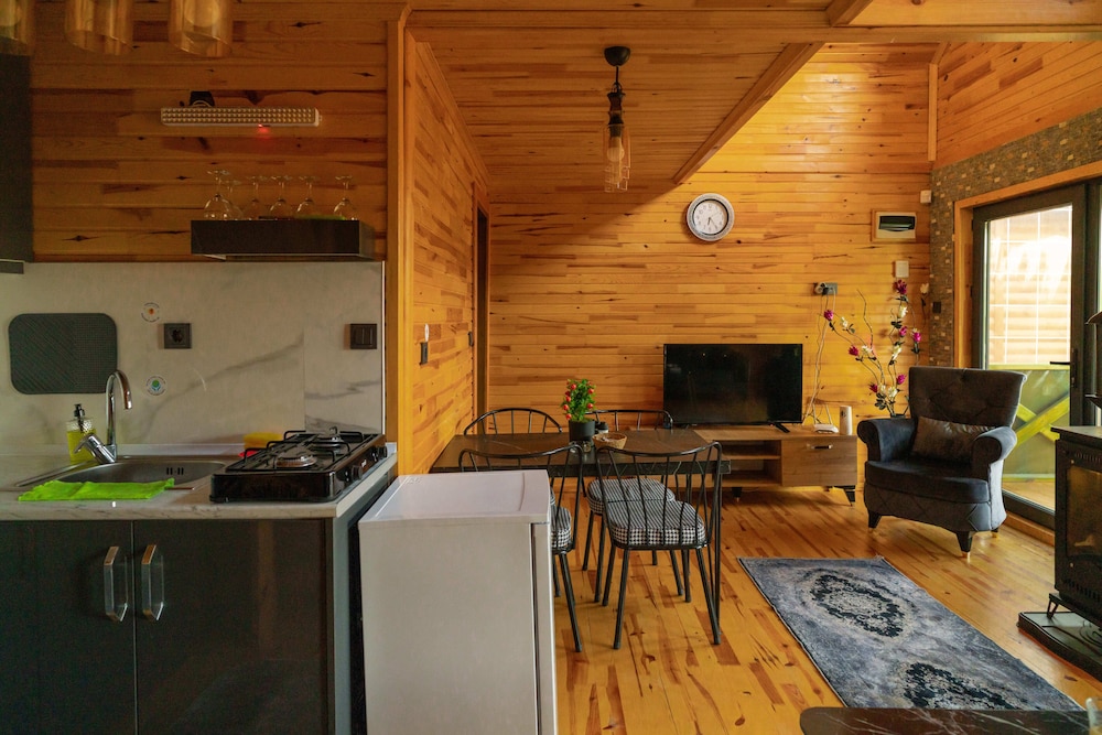 Deluxe Cottage photo 1