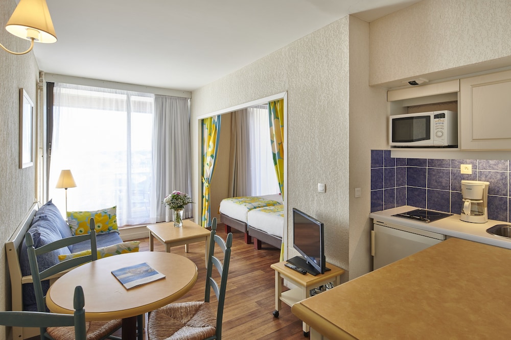 Comfort Studio, Partial Ocean View, Ground Floor - Photo 10