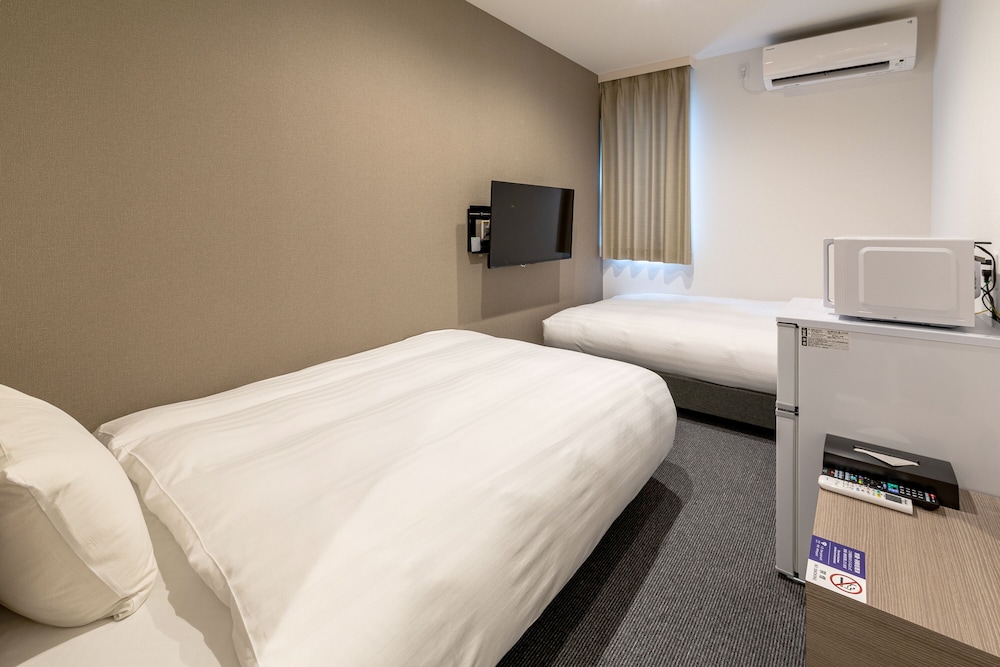 Standard Twin Room, Non Smoking (check-in is not available after 11PM) - Photo 1