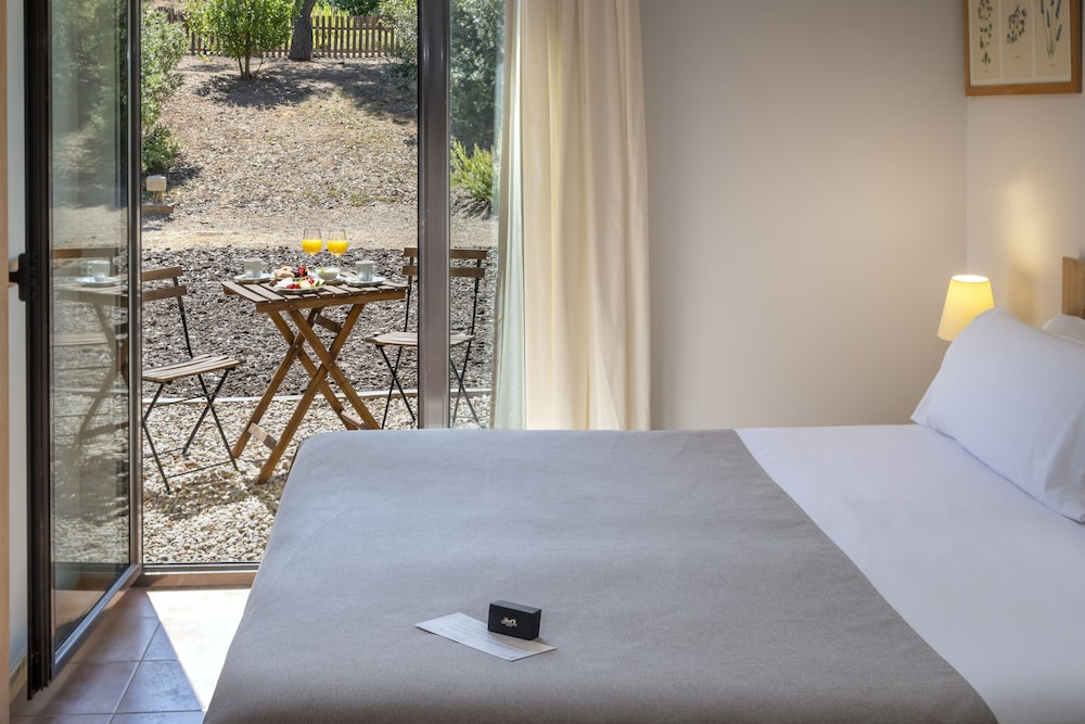Habitación Doble Comfort, Terraza, Área de Jardín