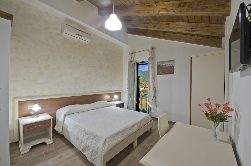Quadruple Room photo 2