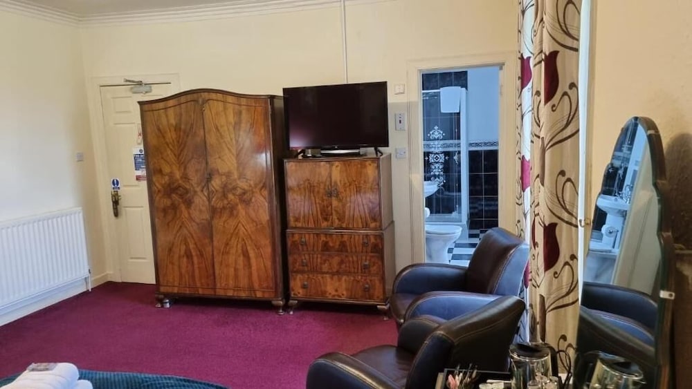 Classic Double or Twin Room, Non Smoking photo 3