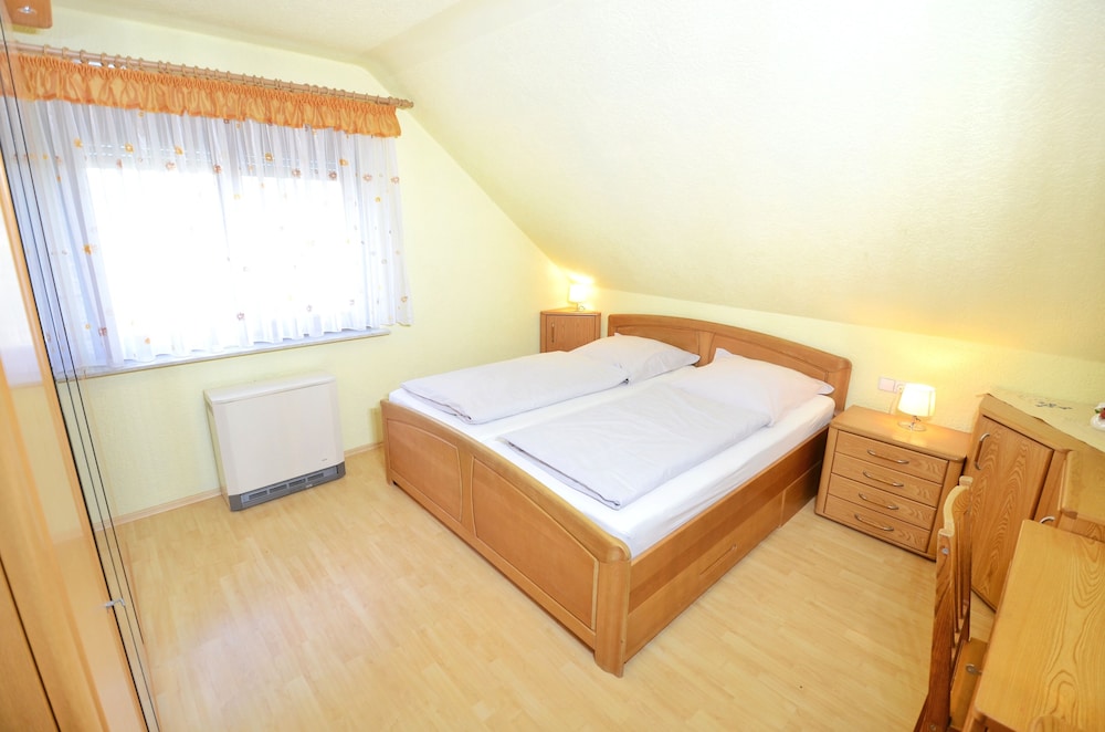 Panoramic Apartment, 3 Bedrooms, Balcony, Garden View photo 2