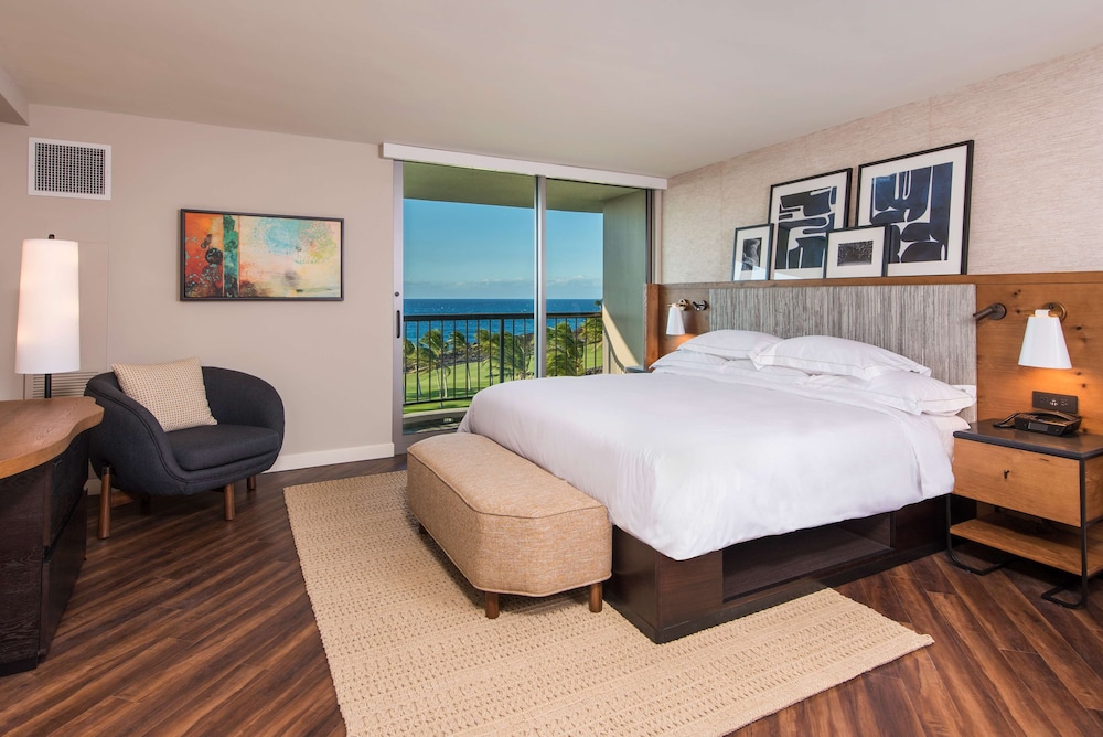 Junior Suite, 1 King Bed, Accessible, Ocean View (Roll-In Shower)