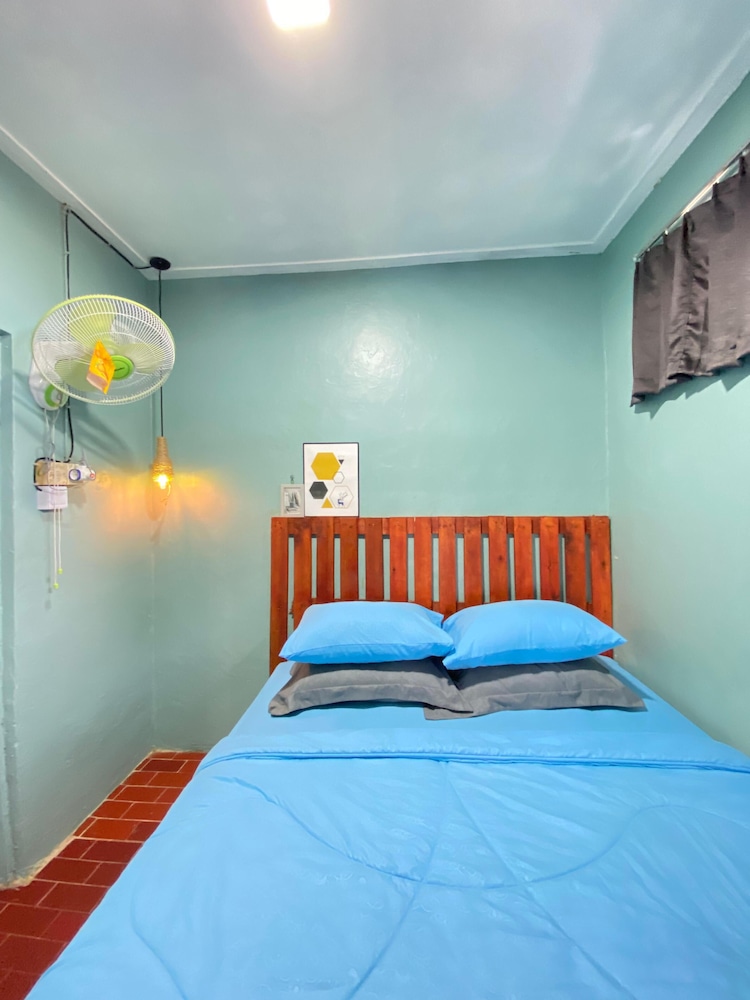 Economy Double Room photo 1