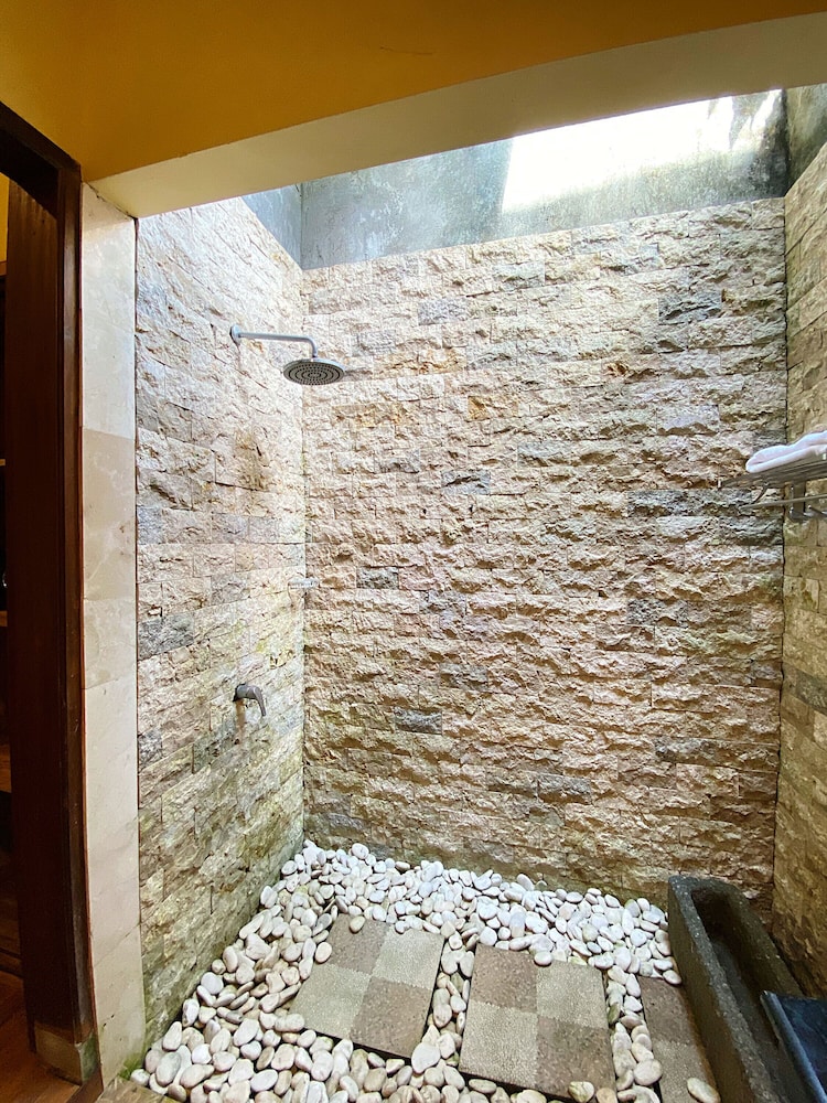 Suite - Photo 7