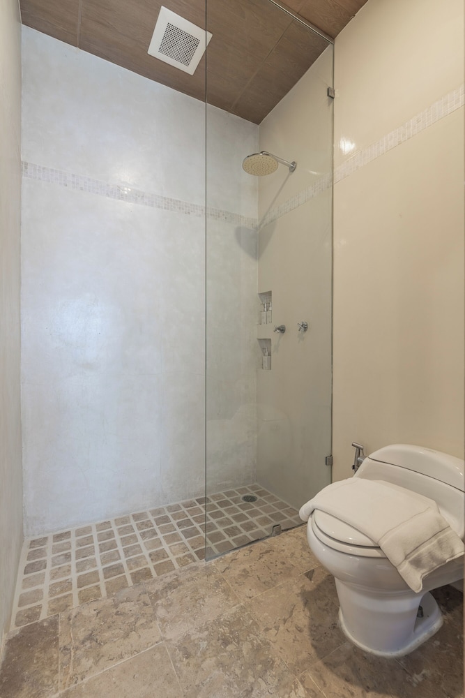2 BR Signature Pool Villa photo 3