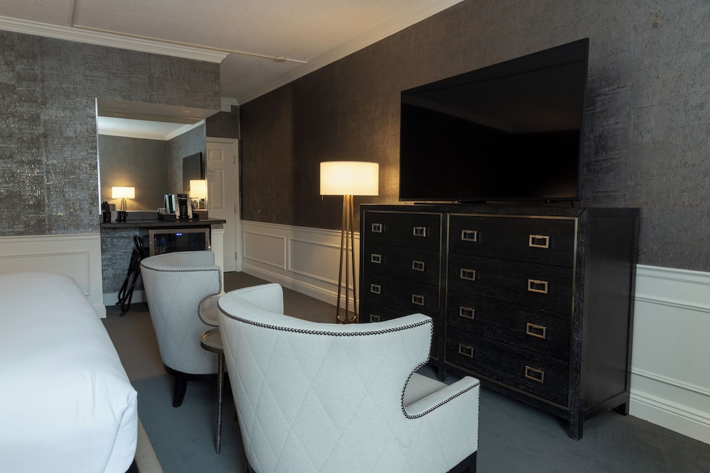 Executive Suite, Multiple Beds photo 3